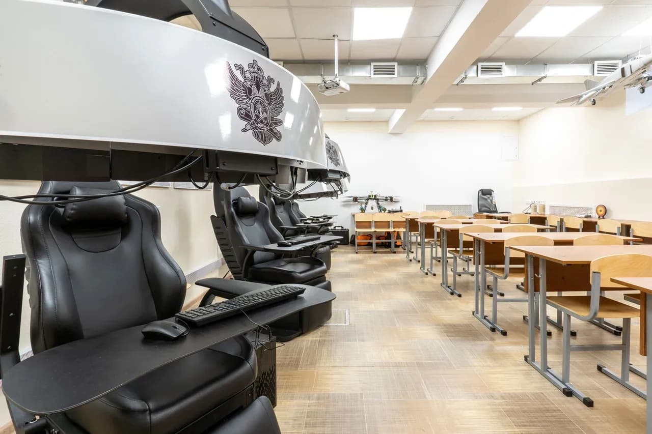 Компьютерный учебный класс и центр школы БПЛА военного учебного центра РТУ МИРЭА