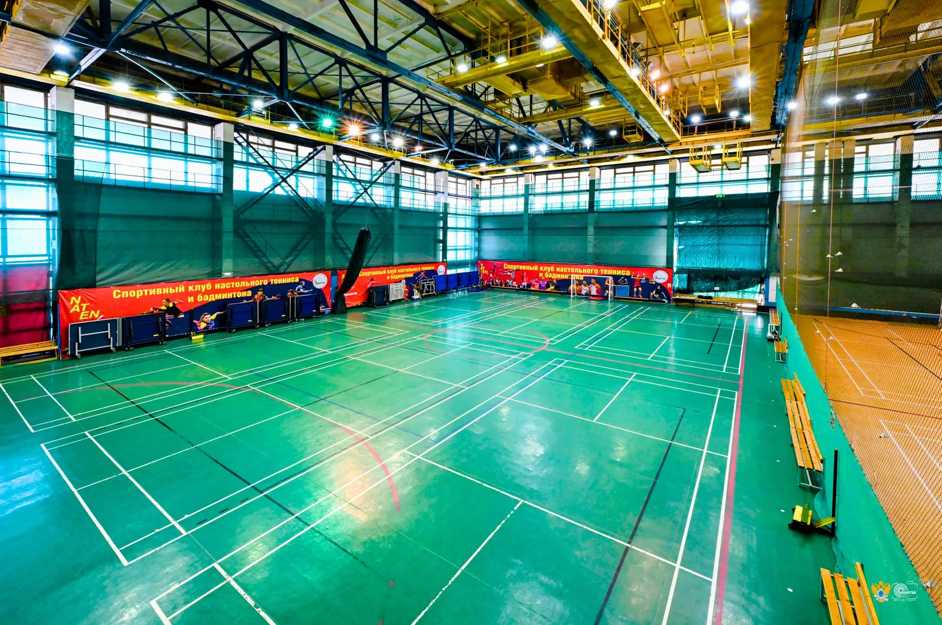 Спортивный комплекс, спортивный зал с 4 площадками